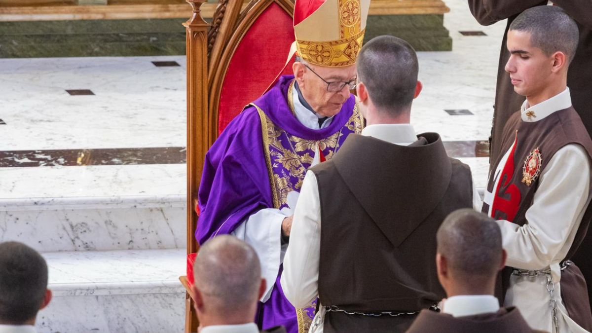 El Comisario de los Heraldos confiere ministerios menores a 69 miembros y abre un horizonte de esperanza