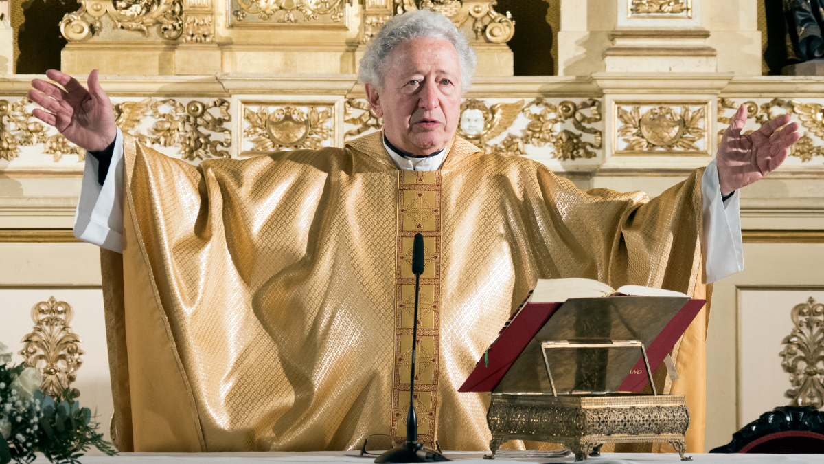 La Fiscalía de Roma pide juzgar al sacerdote y periodista Antonio Pelayo por presunta violencia sexual contra un productor de televisión