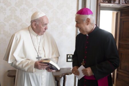 Presidente de la Conferencia del Episcopado Mexicano sostiene encuentro con Papa Francisco