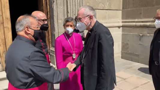 Misericordia no implica abandonar la crítica ni dejar de denunciar injusticias: Parolin