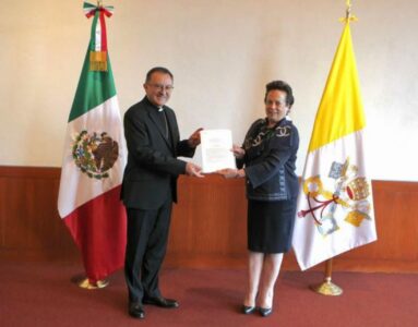 Nuncio Joseph Spiteri inicia misión diplomática, presentó cartas credenciales al gobierno de México
