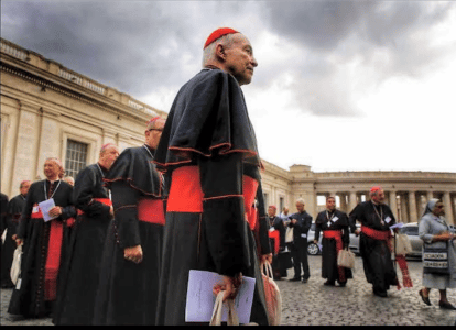Víctimas de abusos preparan millonaria denuncia contra la arquidiócesis del cardenal Carlos Aguiar