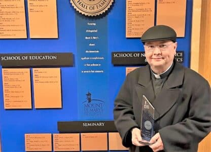 Reconocen a veracruzano como «Sacerdote Covid», ingresa a Salón de la Fama