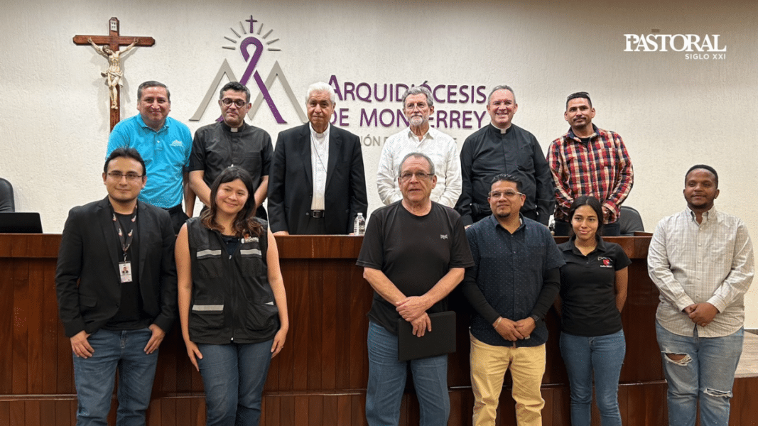 Arzobispo de Monterrey presenta documento sobre migración