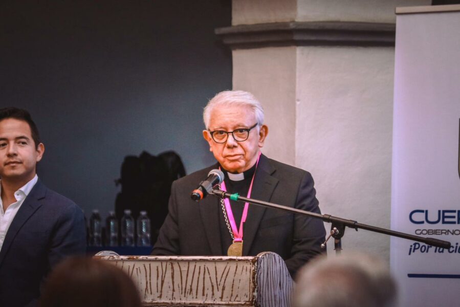 Câmara Municipal entrega reconhecimento ao bispo de Cuernavaca, reconhece liderança por fortalecer valores no Estado de Morelos