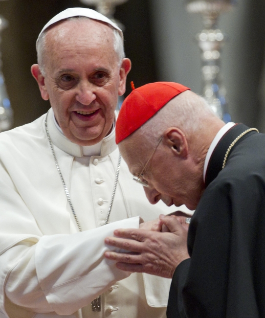 Angelo Bagnasco con el Papa Francisco
