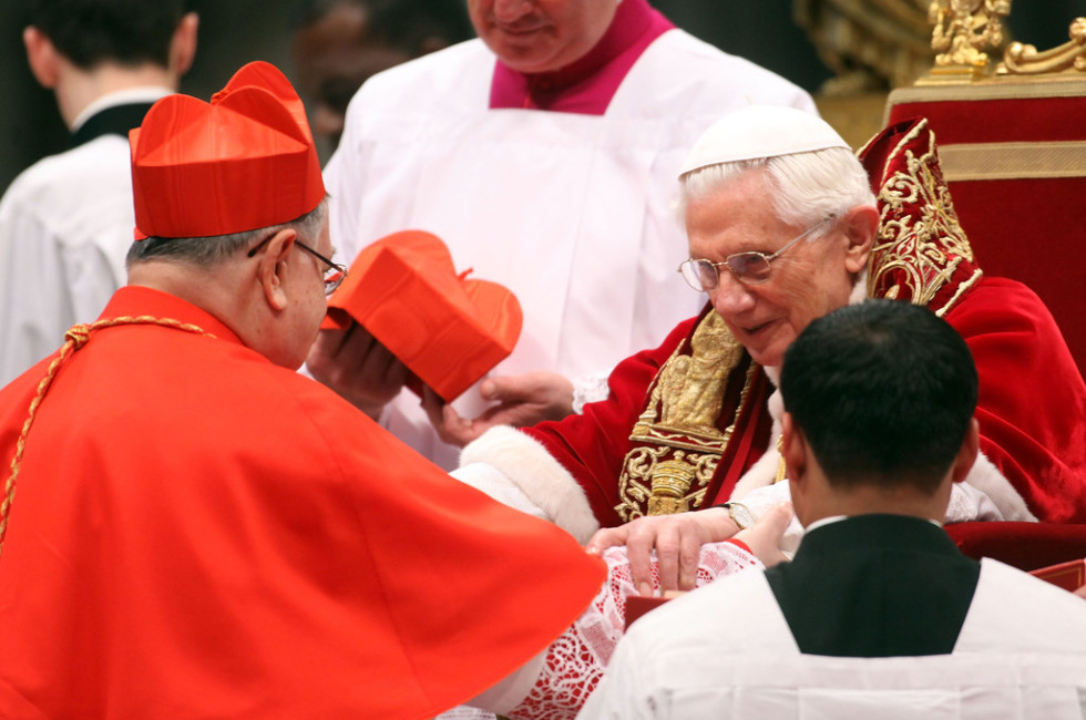 Giuseppe Bertello y Benedicto XVI