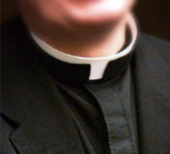 Clergyman sacerdote