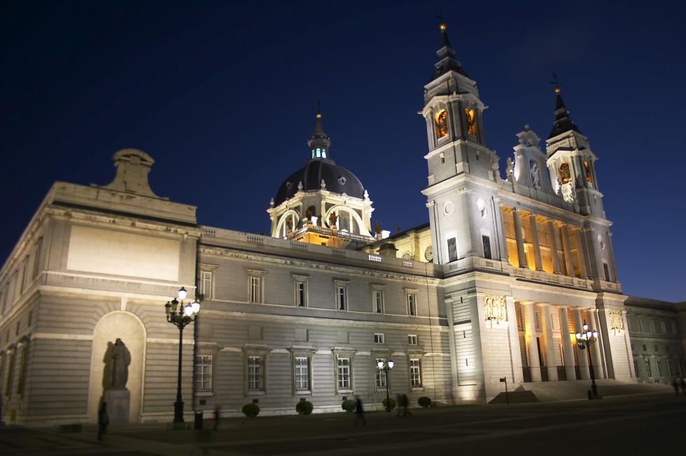 catedral_de_la_almudena-madrid-nocturna