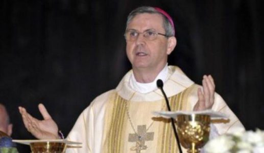 El obispo de Amberes se sitúa fuera de la Iglesia al pedir que se reconozcan las uniones homosexuales