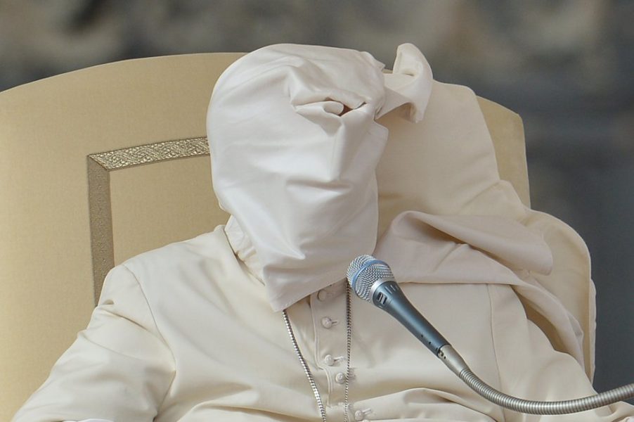 El rostro de la Iglesia se desvanece en España