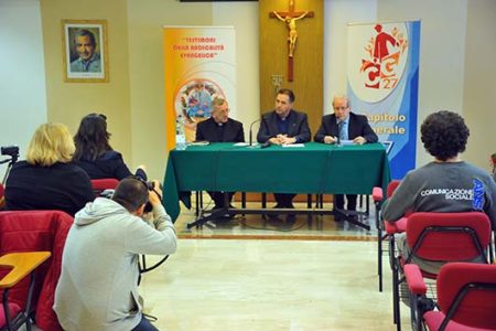 Fernández Artime: «No estamos aquí para quedarnos dentro de unos muros»