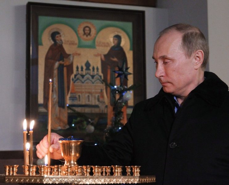 Putin prohíbe la propaganda abortista el mismo día en que se reúne con Francisco