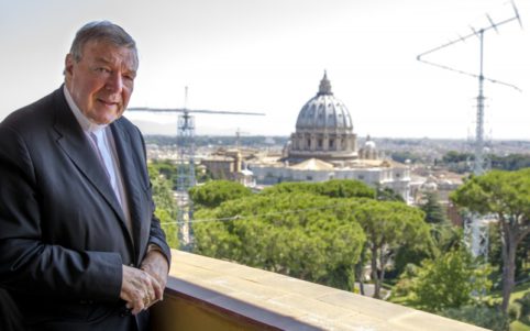 «En el Vaticano hay cientos de millones de euros ocultos»