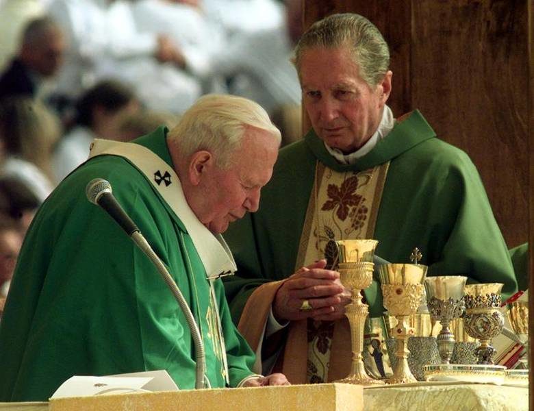 «Es falso que Martini estuviera en contra de la canonización de Wojtyla»