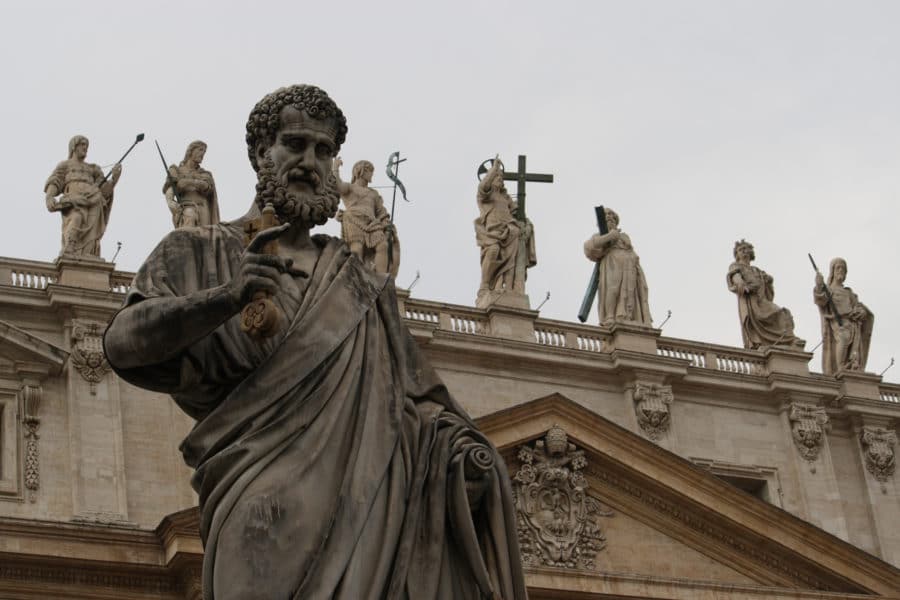 Tú eres Pedro, y sobre esta piedra edificaré mi Iglesia