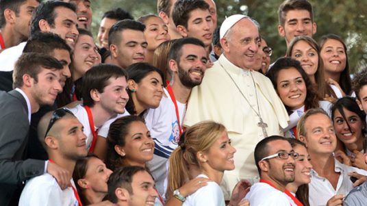 «Jóvenes, atrévanse a ser felices»