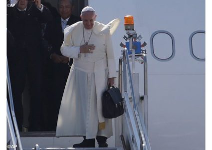 El Papa regresa a Roma tras conquistar Sri Lanka y Filipinas