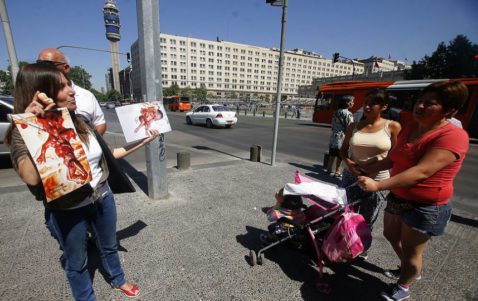 «¡Abre los ojos! Esto es un aborto»