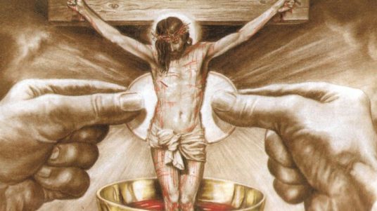 Murcia: Roban un cáliz y pisotean a Cristo