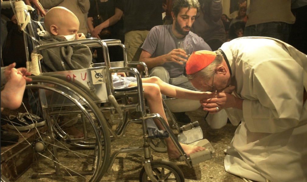 «Queridos enfermos, la Iglesia reconoce en vosotros una presencia especial de Cristo que sufre»