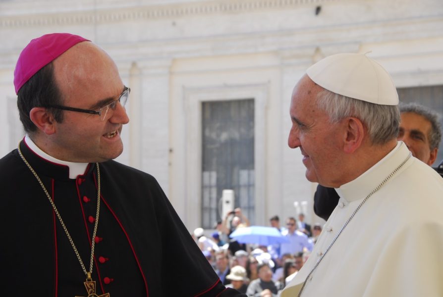 Munilla: «Decir que ‘Fratelli Tutti’ está asumiendo el ideal masónico de fraternidad es regar fuera de tiesto”