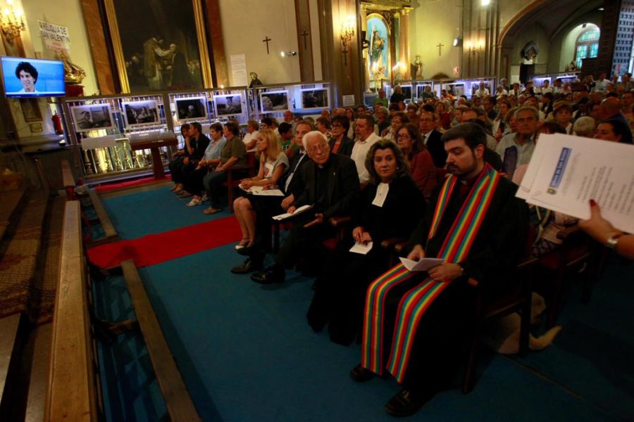 La parroquia de San Antón acoge un homenaje político al ateo y líder del lobby gay Pedro Zerolo