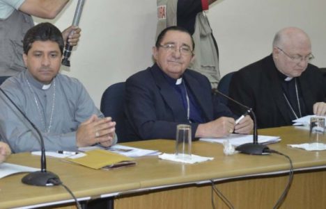 «Livieres fue echado por su manejo de la diócesis, la educación del clero y las relaciones con otros obispos»