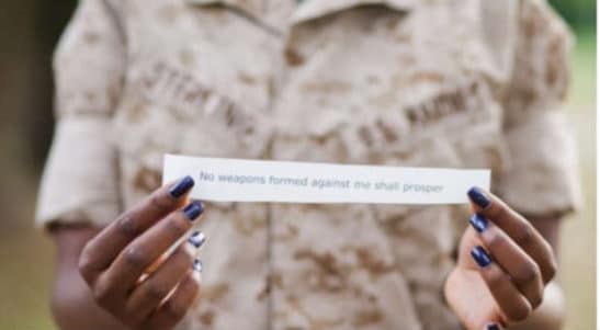 Una marine en EEUU lucha por su libertad religiosa