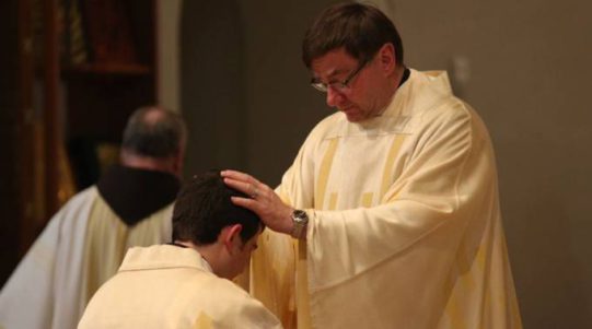 Irlanda ordenará este año a un solo sacerdote