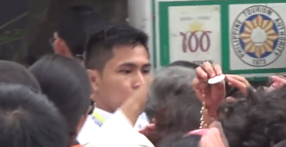 Penosa distribución de la Eucaristía en Manila (VIDEO)