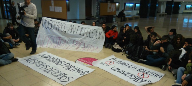 Los podemitas asaltan la Complutense para impedir una conferencia provida