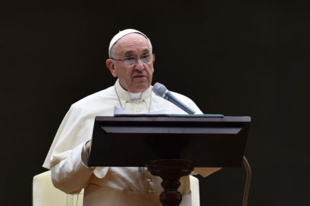 «El Espíritu nos da esa sabiduría que va más allá de la ciencia, para trabajar generosamente con verdadera libertad y humilde creatividad»