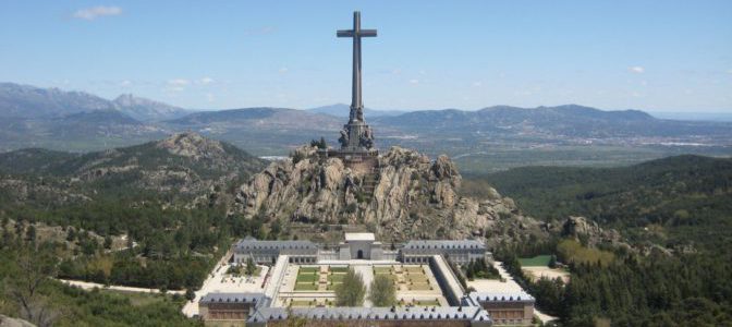 Piden al Vaticano la retirada de Franco y Primo de Rivera del Valle de los Caídos
