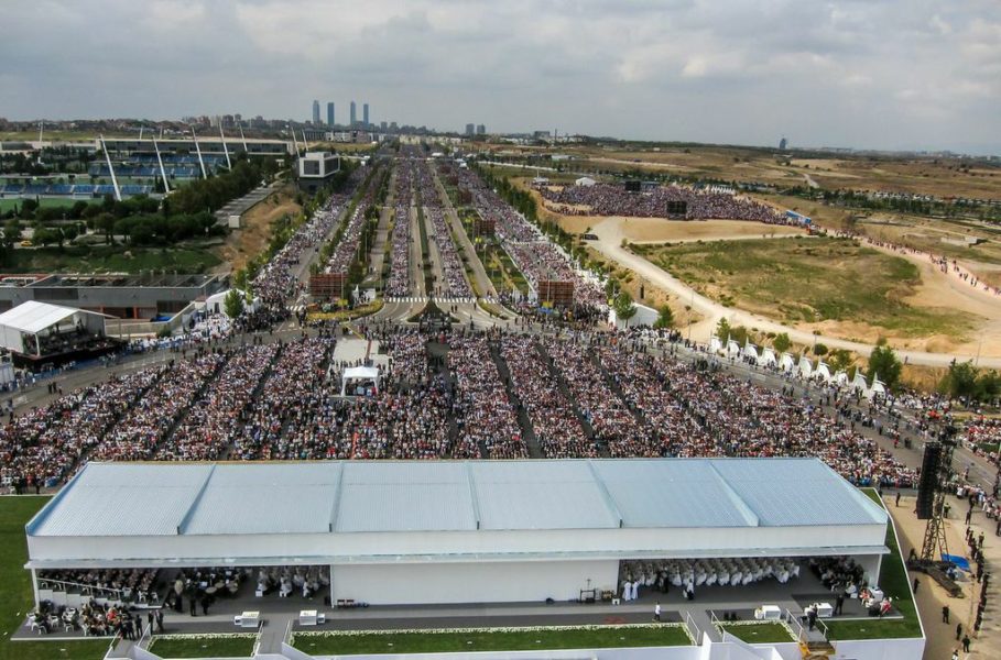 18 Cardenales y más de 100 obispos han estado presentes en la Beatificación
