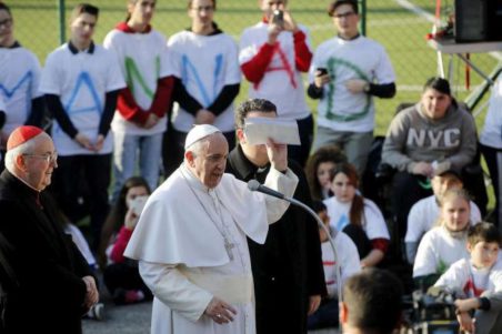 «¿Me hago el católico y luego vivo como un pagano?»