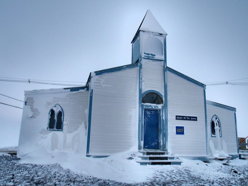 La Iglesia abandona la Antártida