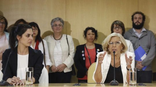 Osoro alaba a Carmena, la jefa de los asaltacapillas