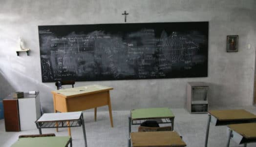 La clase de religión, en los niveles más bajos de su historia