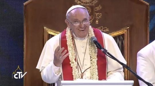 «Tenemos que defender a las familias de cualquier intento de colonización ideológica»