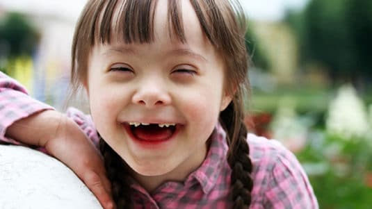 Indiana prohíbe abortar a los niños con Síndrome de Down