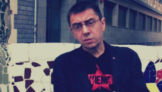 El número 2 de PODEMOS da clase en la Universidad Pontificia Comillas