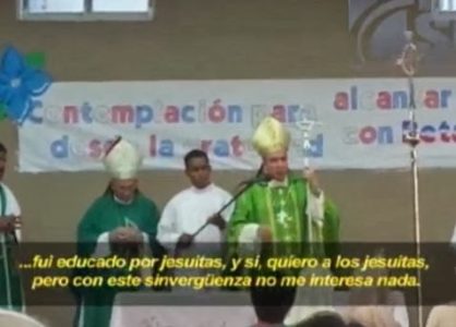 El Cardenal López Rodríguez arremete desde el altar contra un jesuita