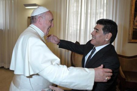 Maradona: «El primer hincha de Francisco soy yo»