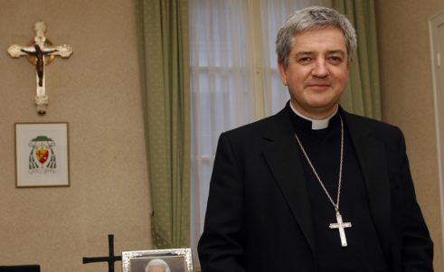 El obispo de Bayona se enfrenta al Gobierno francés por defender el derecho a la vida