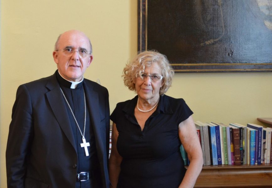 Osoro insiste en sus alabanzas a Carmena, jefa de los asaltacapillas