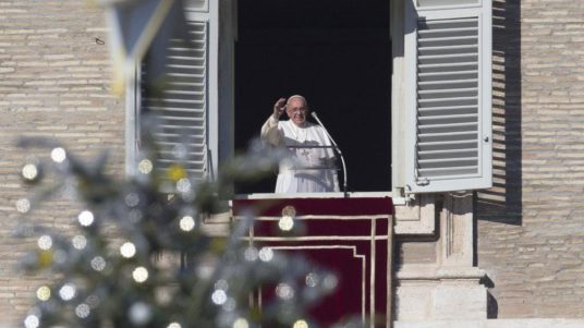 ‘¡Haz la paz!’, el llamamiento del Papa en el Ángelus