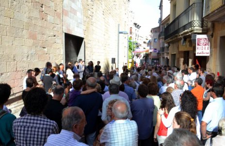 La Basílica de Santa María de Igualada recupera su histórica puerta lateral
