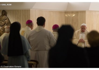 ‘Oremos en esta Misa por las víctimas y también por los crueles, para que el Señor cambie su corazón’