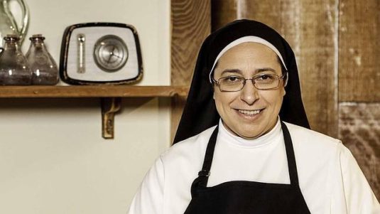 Una joven monja pone en su sitio a Lucía Caram